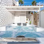 Prive Paradise 度假居 *